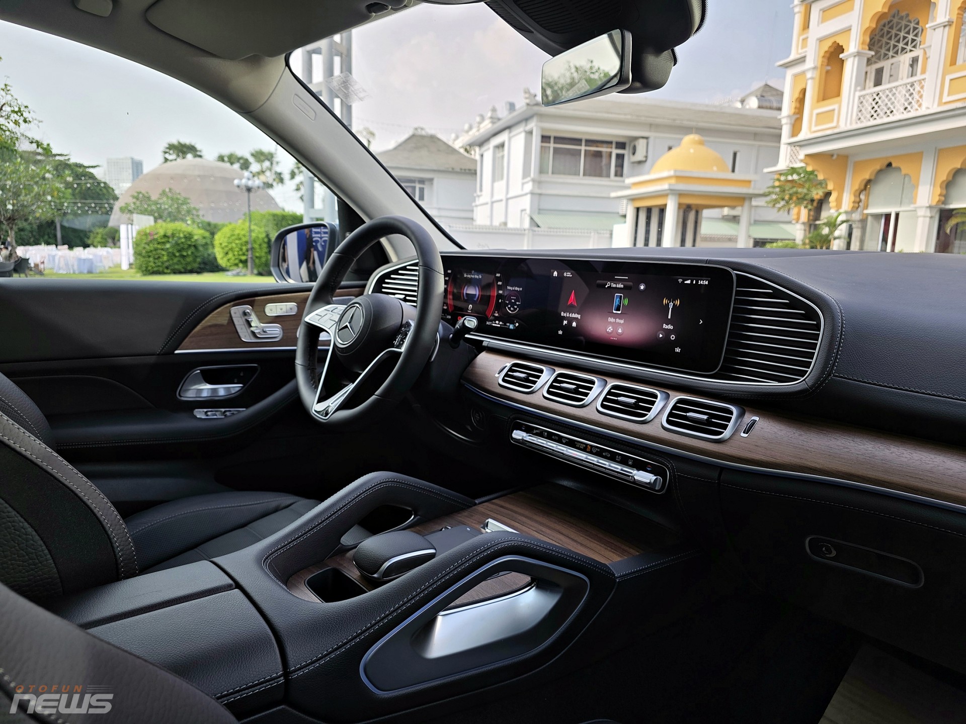 Cận cảnh Mercedes Benz GLE 400e tại Việt Nam Cận cảnh Mercedes Benz GLE 400e tại Việt Nam
