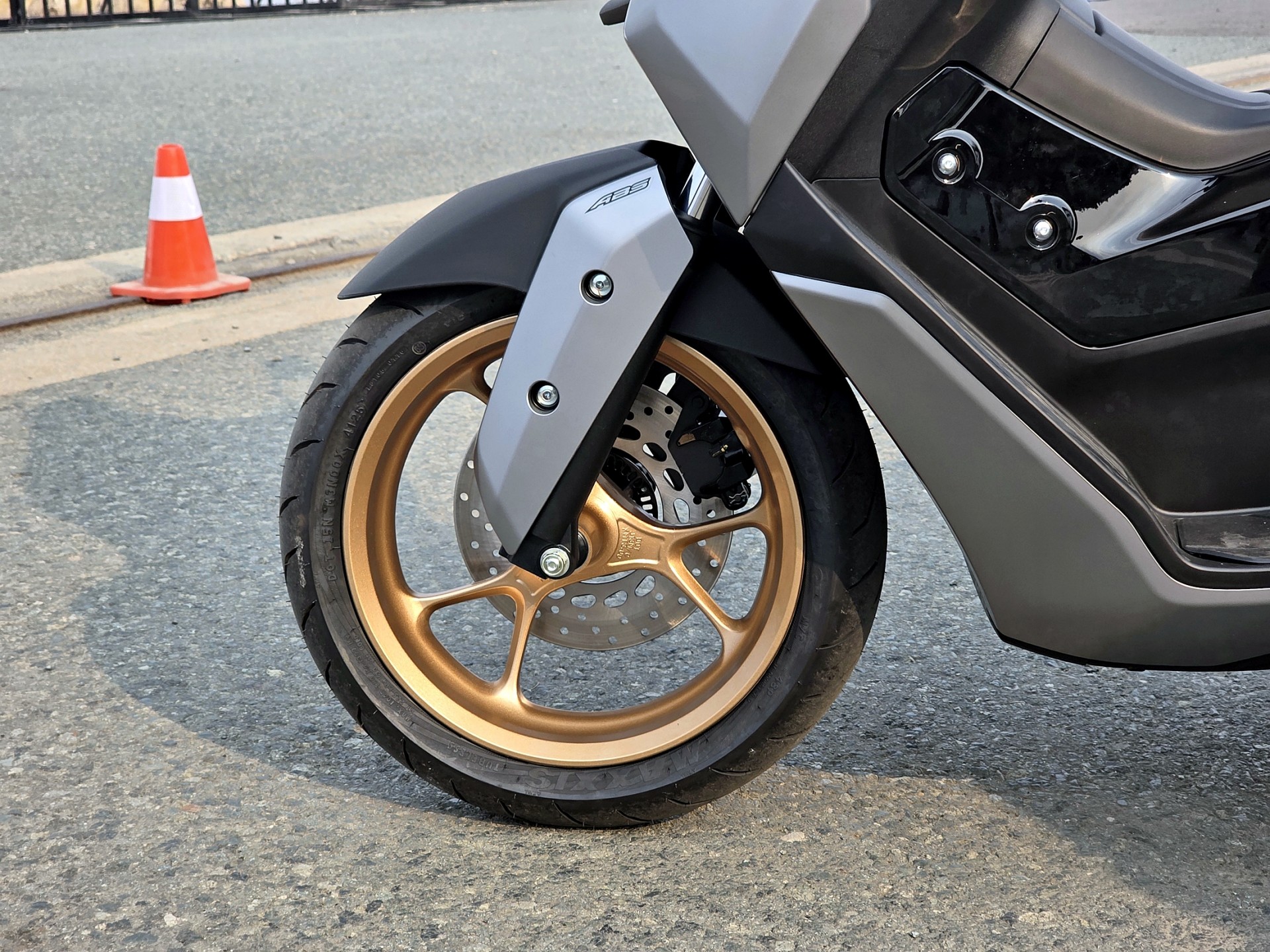 Yamaha NMAX thế hệ mới ra mắt, giá chỉ từ 69 triệu đồng Yamaha NMAX thế hệ mới ra mắt, giá chỉ từ 69 triệu đồng