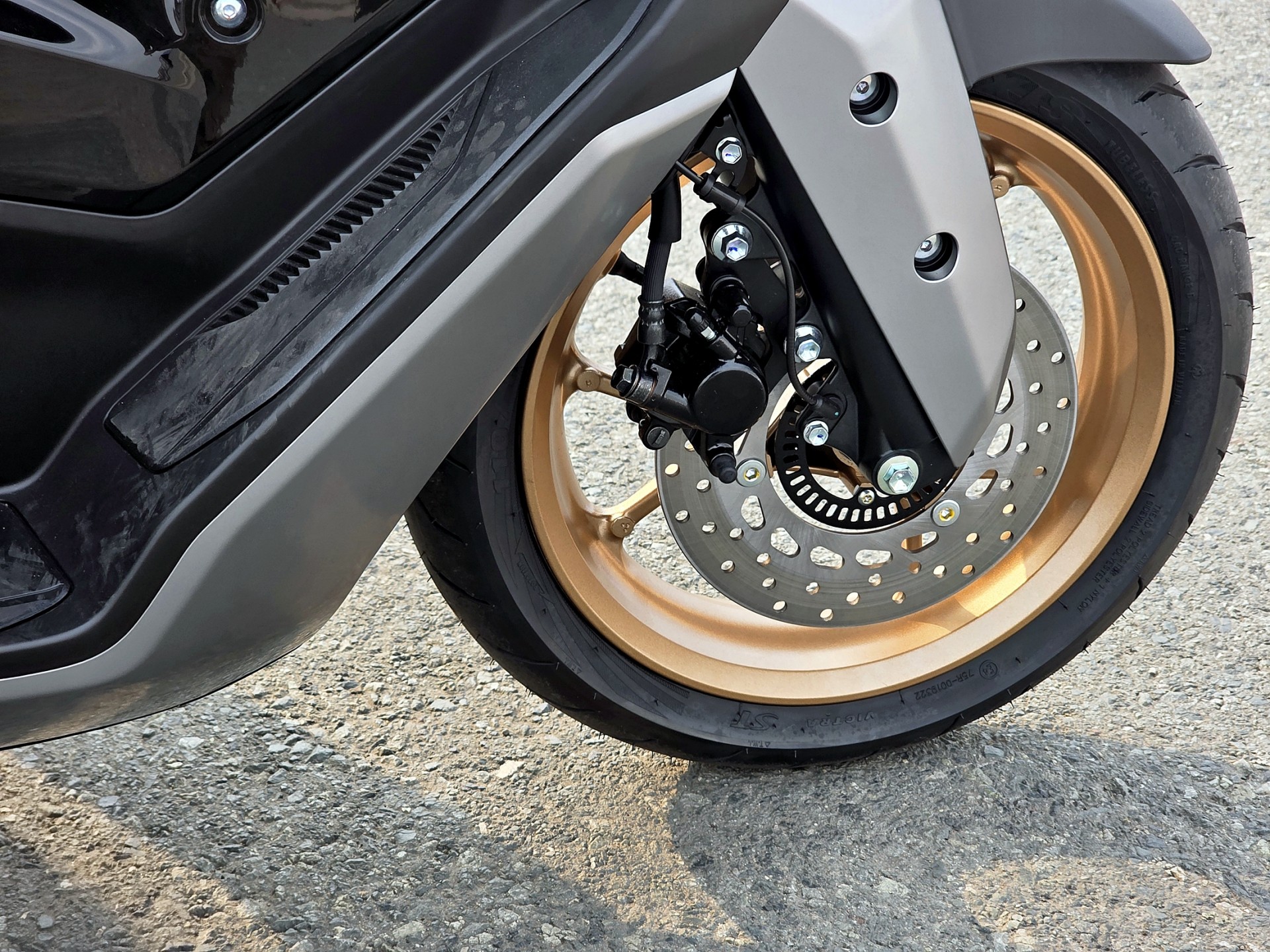 Yamaha NMAX thế hệ mới ra mắt, giá chỉ từ 69 triệu đồng Yamaha NMAX thế hệ mới ra mắt, giá chỉ từ 69 triệu đồng