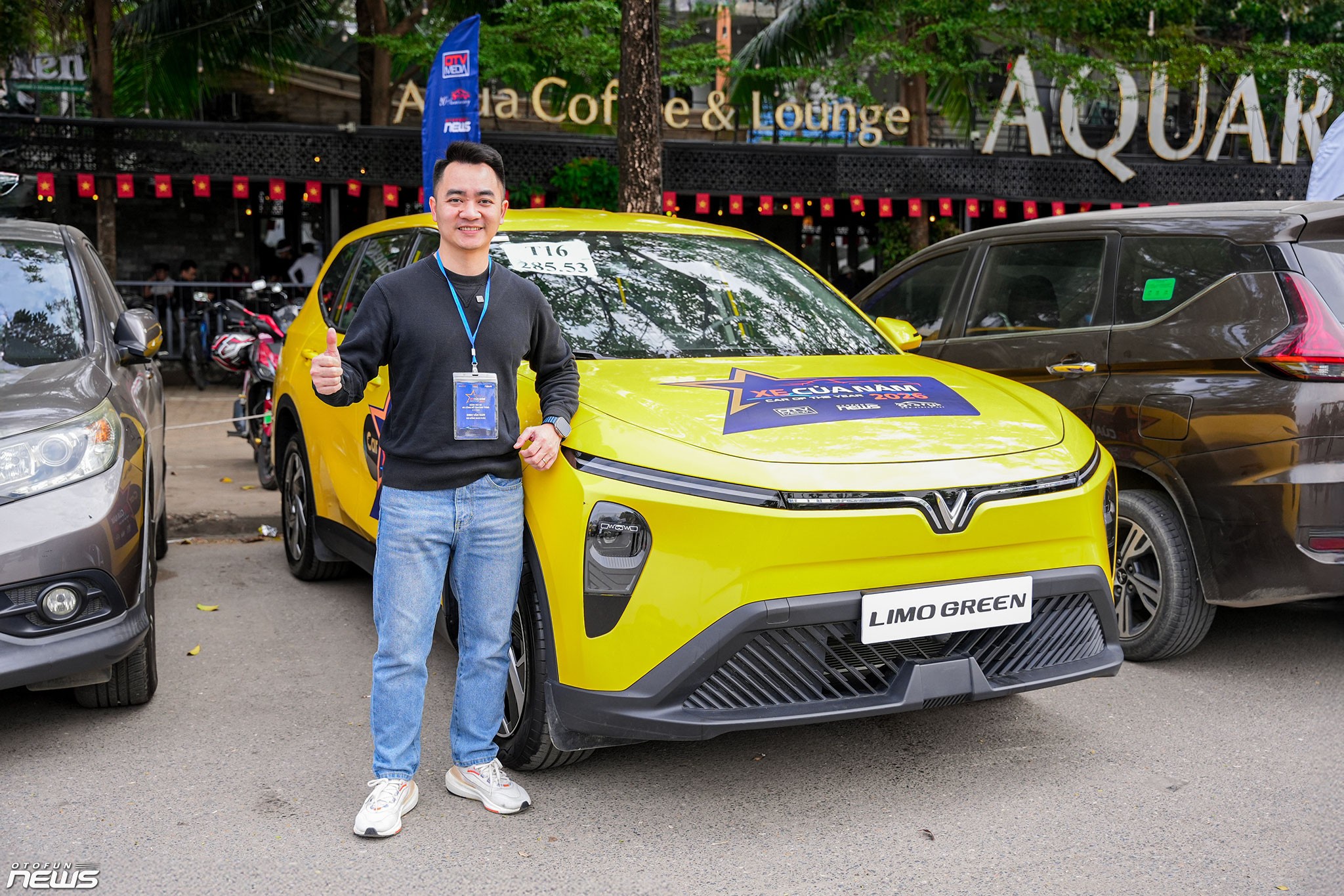 Limo Green – ngôi sao tại sự kiện lái thử dành cho Hội đồng Giám khảo Xe của năm 2026 Limo Green – ngôi sao tại sự kiện lái thử dành cho Hội đồng Giám khảo Xe của năm 2026