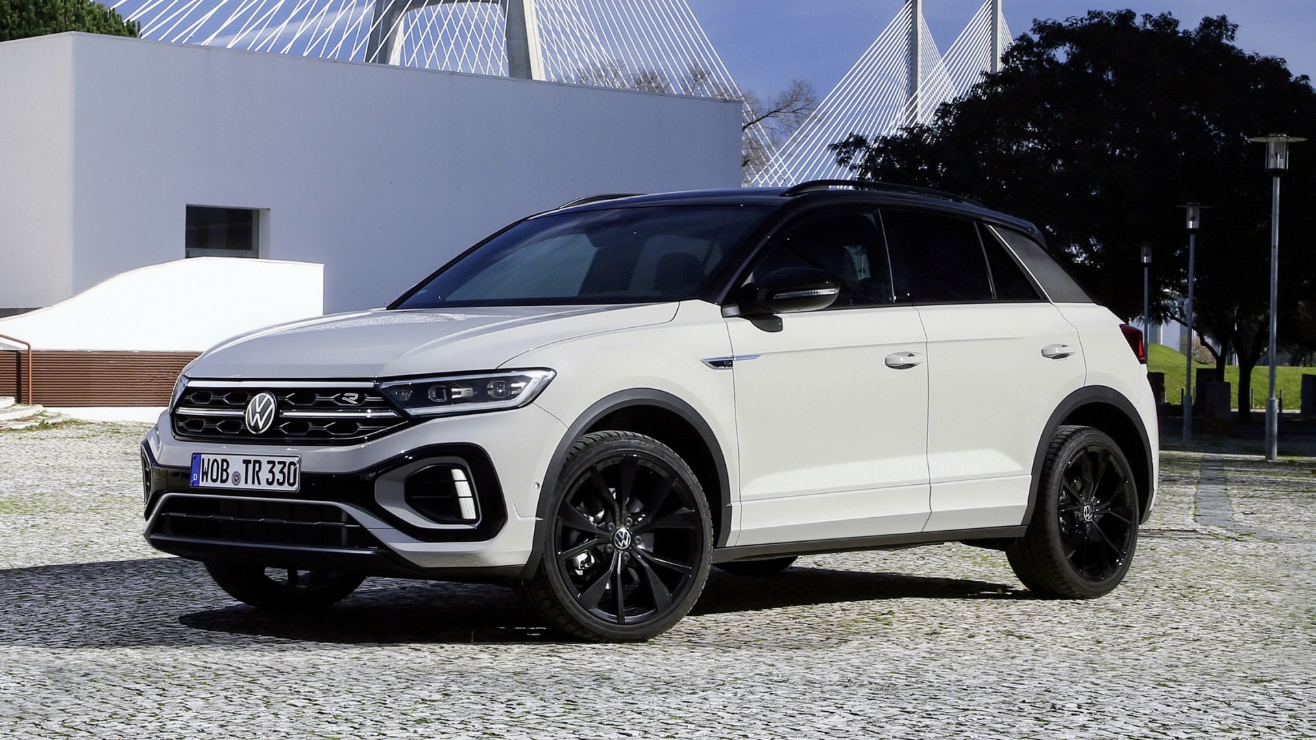 SUV thống trị đất Châu Âu năm 2025, nhưng xe du lịch bán chạy nhất lại là hatchback Volkswagen T-Roc là mẫu SUV bán chạy nhất Châu Âu năm 2025