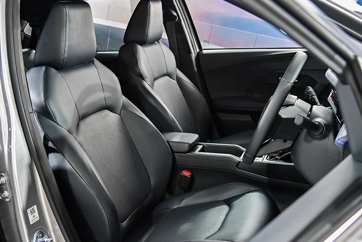 Toyota Yaris Cross 2026 tăng giá nhẹ đổi lại gói an toàn tiêu chuẩn Toyota Yaris Cross 2026 tăng giá nhẹ đổi lại gói an toàn tiêu chuẩn
