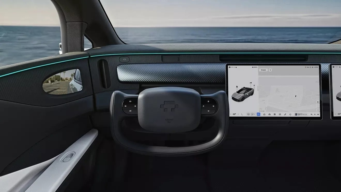Công nghệ vô-lăng gập này sẽ xuất hiện trên xe tự lái Tensor Robocar do VinFast lắp ráp Khi ở chế độ lái thủ công, vô lăng này hoạt động như loại bình thường