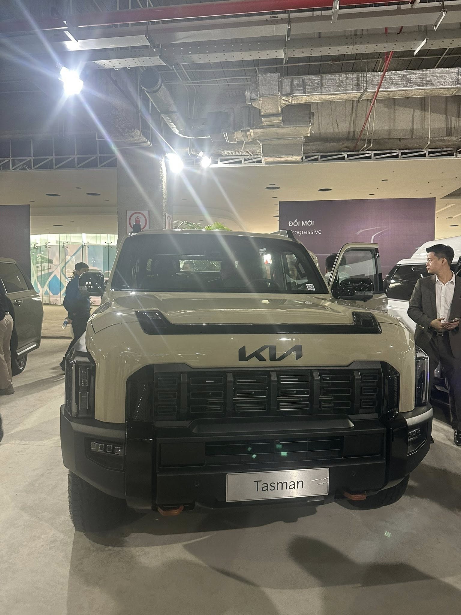 Kia Tasman xuất hiện chớp nhoáng tại Việt Nam hình ảnh Kia Tasman xuất hiện tại Việt Nam