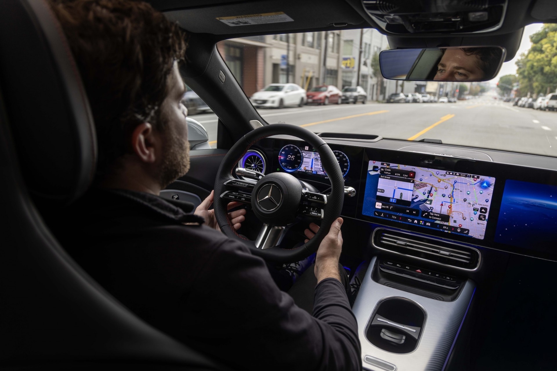 Mercedes-Benz CLA chạy điện thế hệ mới giành giải thưởng Xe của Năm tại Châu Âu 2026 Mercedes-Benz CLA thế hệ mới trang bị nhiều tính năng hỗ trợ lái cao cấp