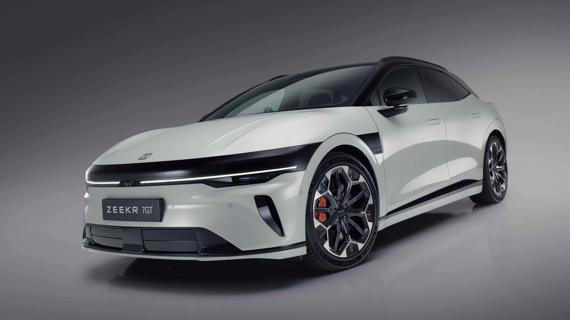 Hai mẫu xe điện mới Zeekr 7GT và Leapmotor B03X xuất hiện tại Triển lãm Ô tô Brussels 2026 Phía trước của Zeekr 7GT