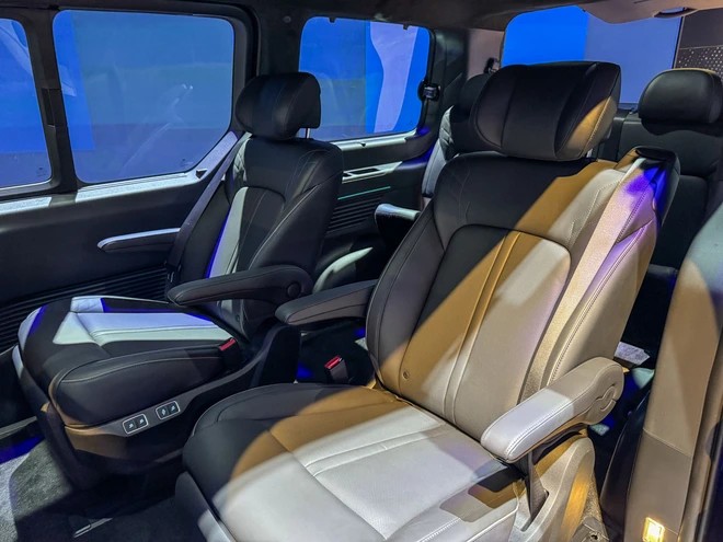 Cận cảnh Hyundai Staria EV 2026, sạc nhanh chỉ với 20 phút Cận cảnh Hyundai Staria EV 2026, sạc nhanh chỉ với 20 phút