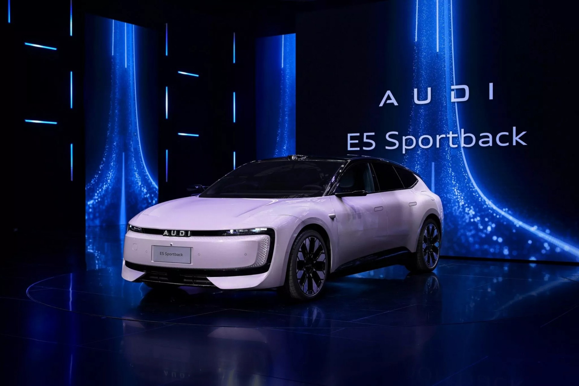 Xe điện hạng sang AUDI E5 Sportback được vinh danh Xe của Năm tại Trung Quốc 2026