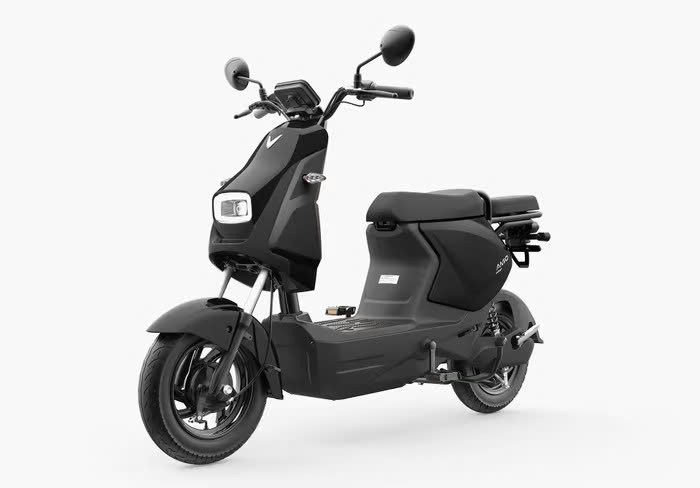 VinFast tung đồng thời 4 mẫu xe máy điện và 4.500 trạm đổi pin VinFast cũng chính thức giới thiệu Amio - mẫu xe máy điện tích hợp bàn đạp