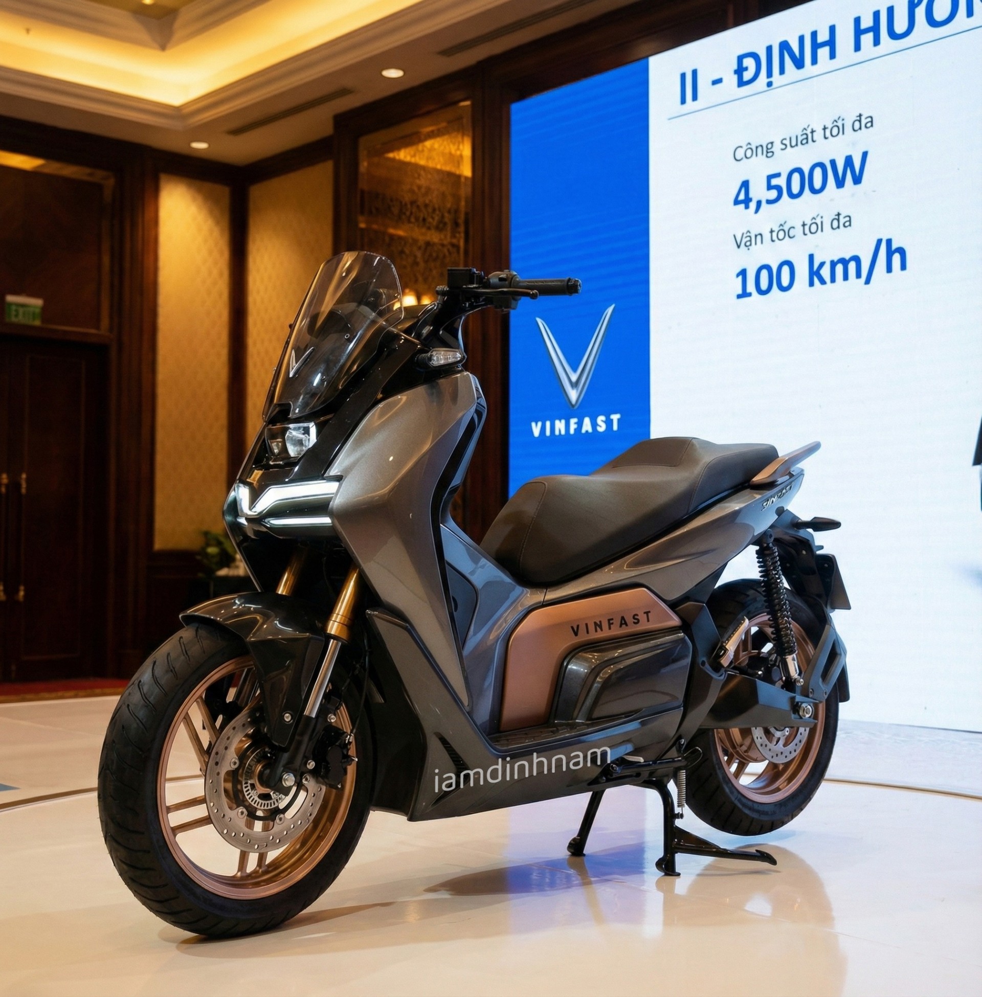 Hé lộ xe mô tô điện VinFast công suất 4.500 W, tốc độ tối đa 100 km/h Hình ảnh mẫu mô tô điện VinFast công suất 4.500 W, tốc độ tối đa 100 km/h