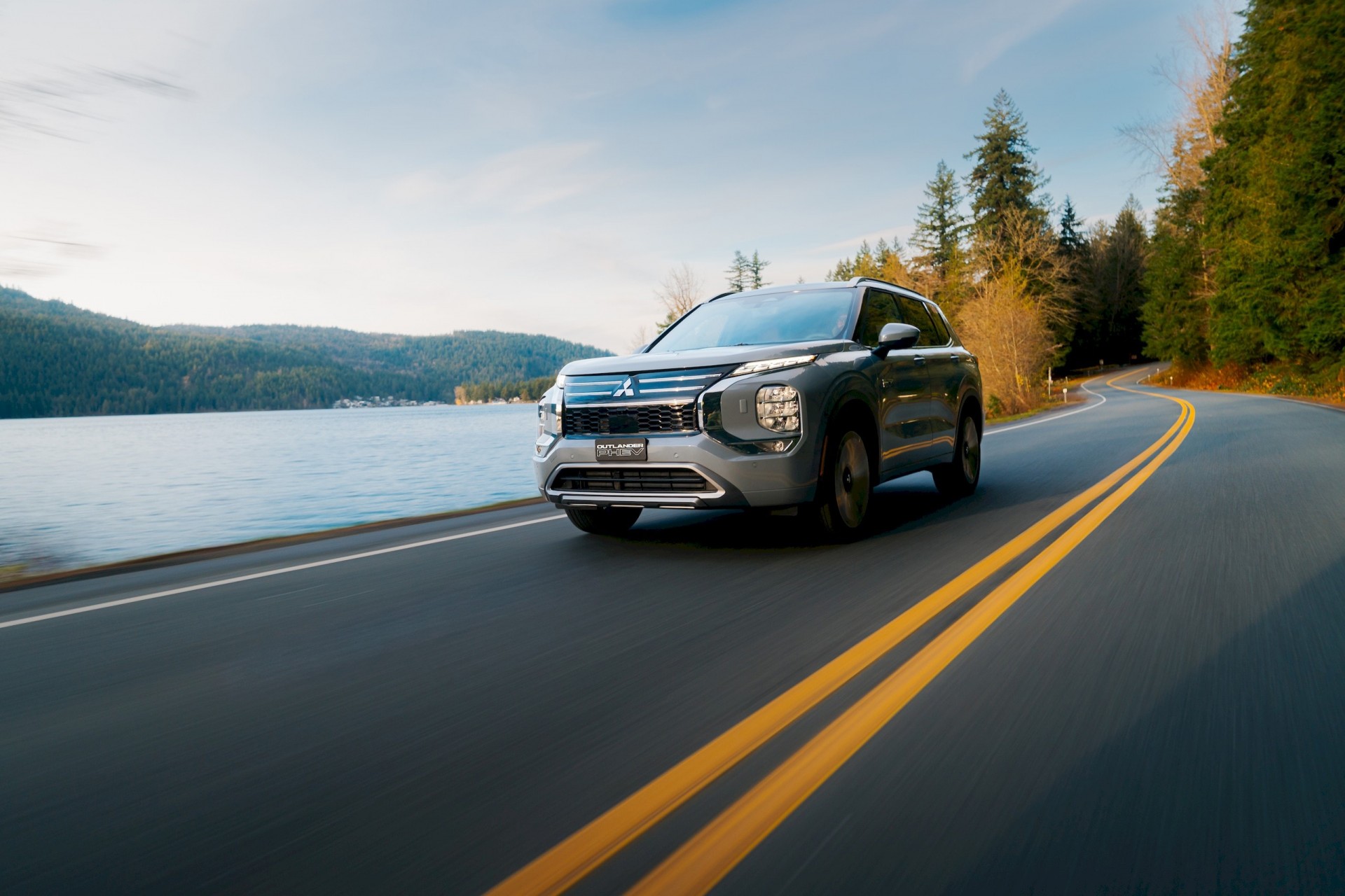 Mitsubishi làm mới Outlander PHEV 2026 tập trung pin và trải nghiệm người dùng Mitsubishi làm mới Outlander PHEV 2026 tập trung pin và trải nghiệm người dùng