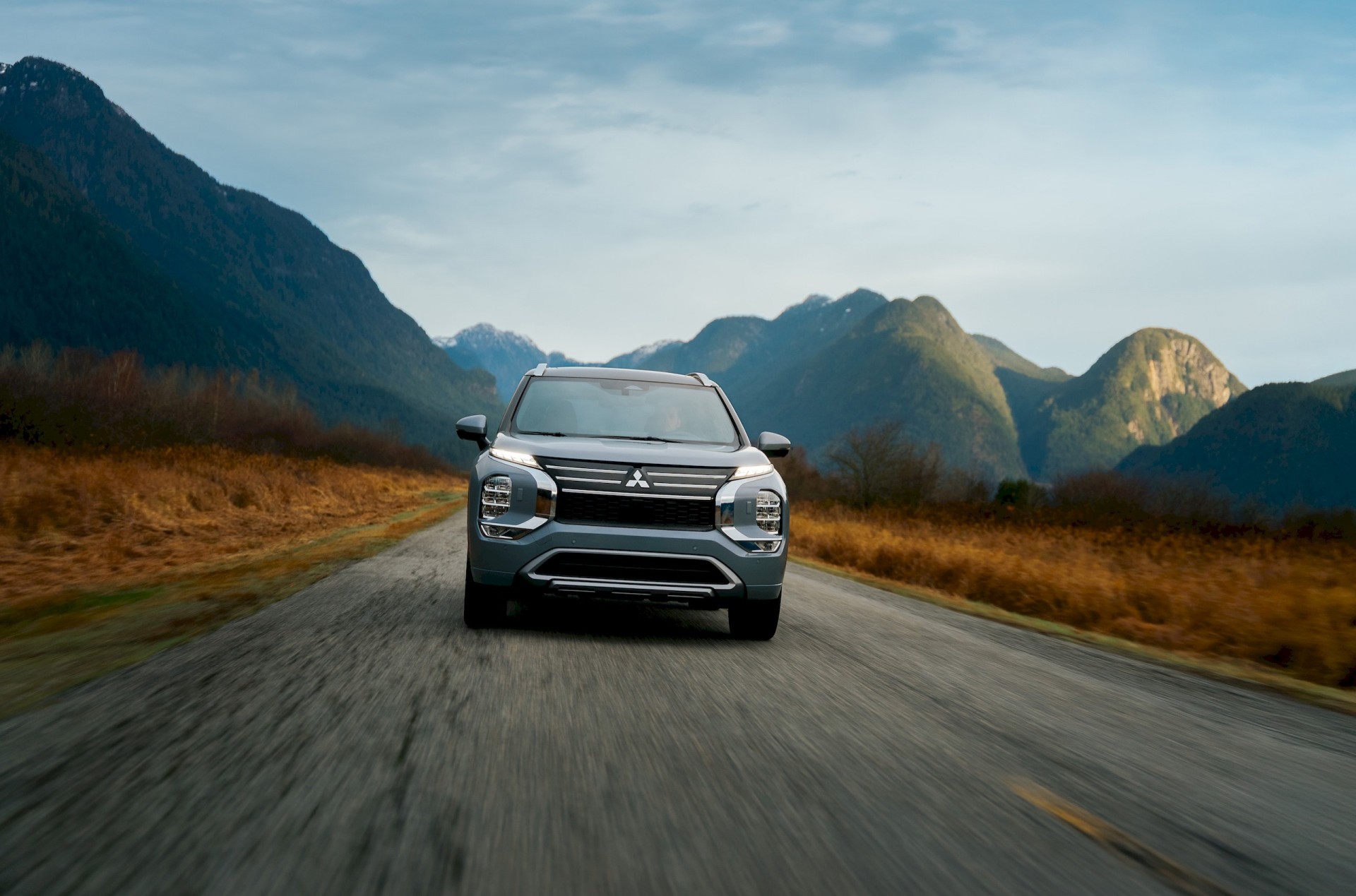 Mitsubishi làm mới Outlander PHEV 2026 tập trung pin và trải nghiệm người dùng Mitsubishi làm mới Outlander PHEV 2026 tập trung pin và trải nghiệm người dùng