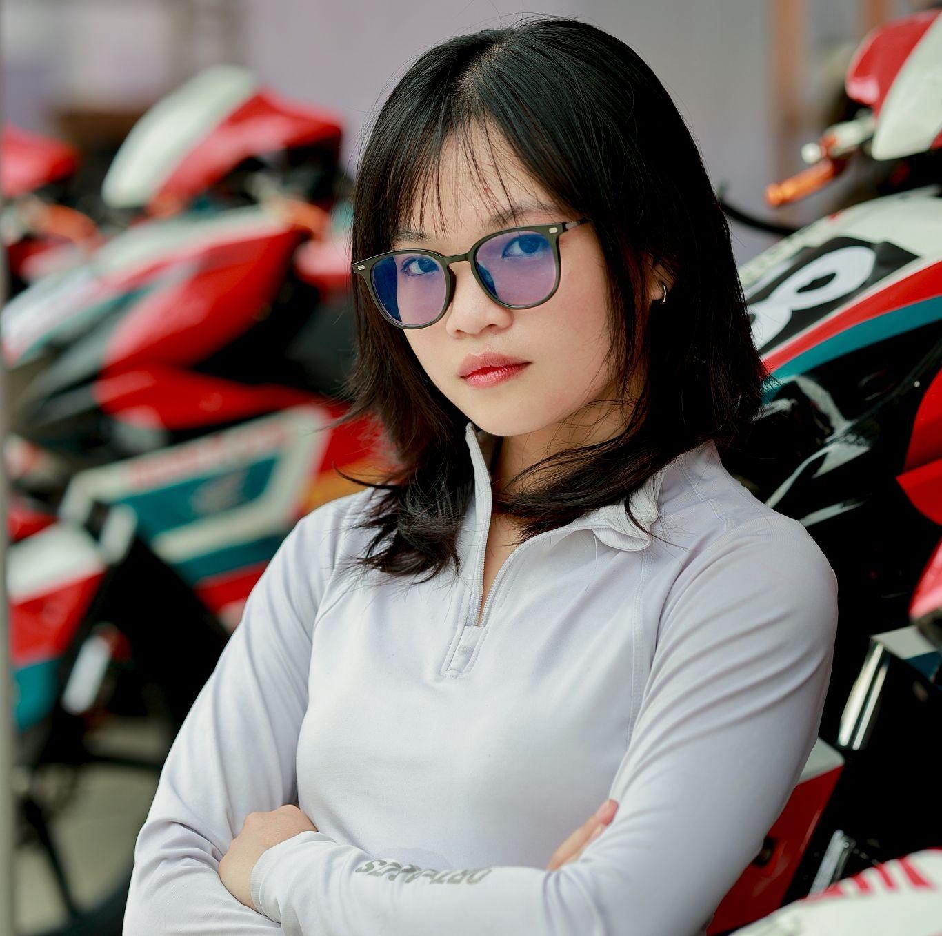 Nữ tay đua trẻ nhất Việt Nam: 'Mình muốn bay cao và đi xa hơn'
