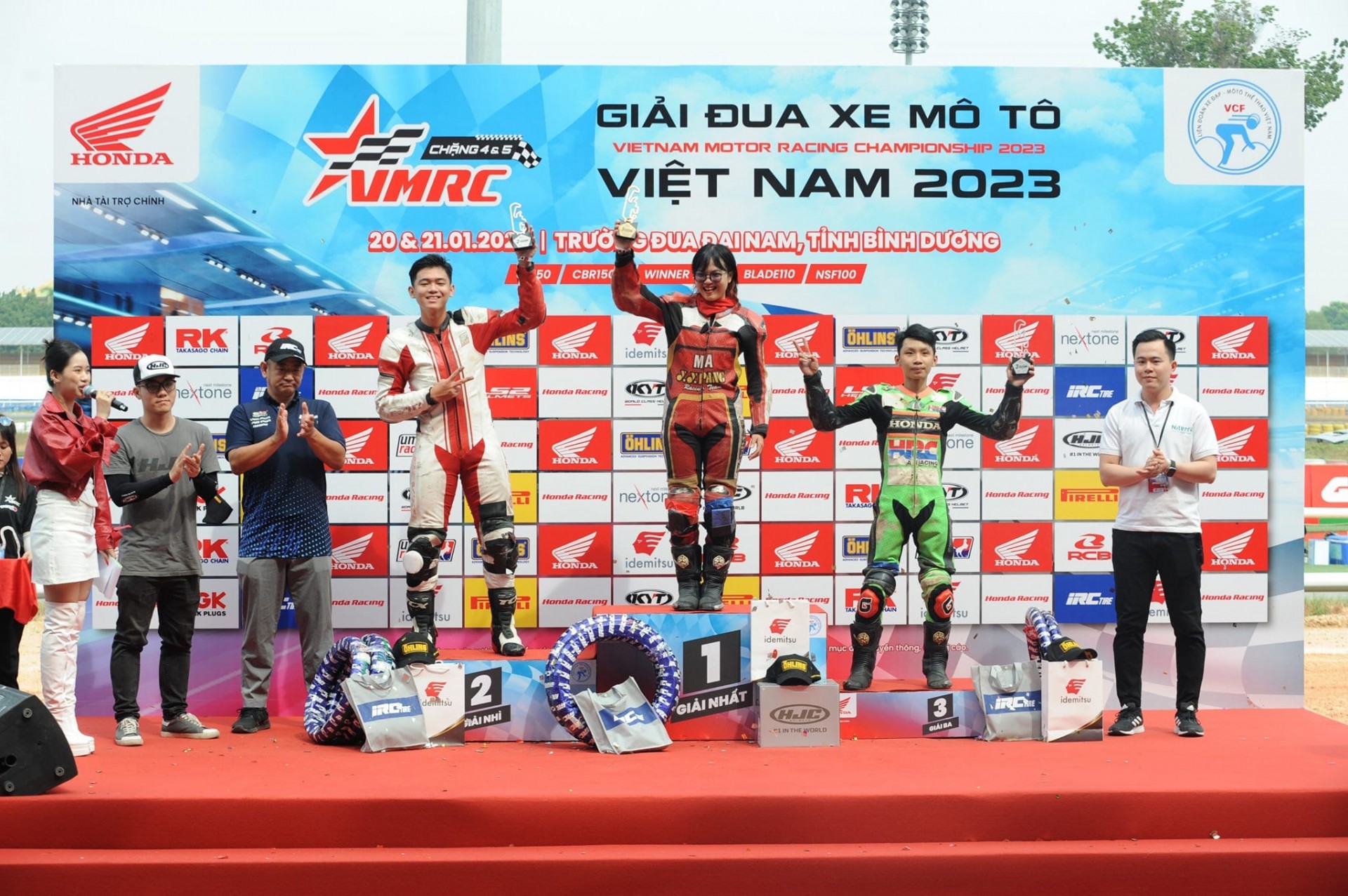 Nữ tay đua trẻ nhất Việt Nam: 'Mình muốn bay cao và đi xa hơn' Nữ tay đua trẻ nhất Việt Nam: 'Mình muốn bay cao và đi xa hơn'