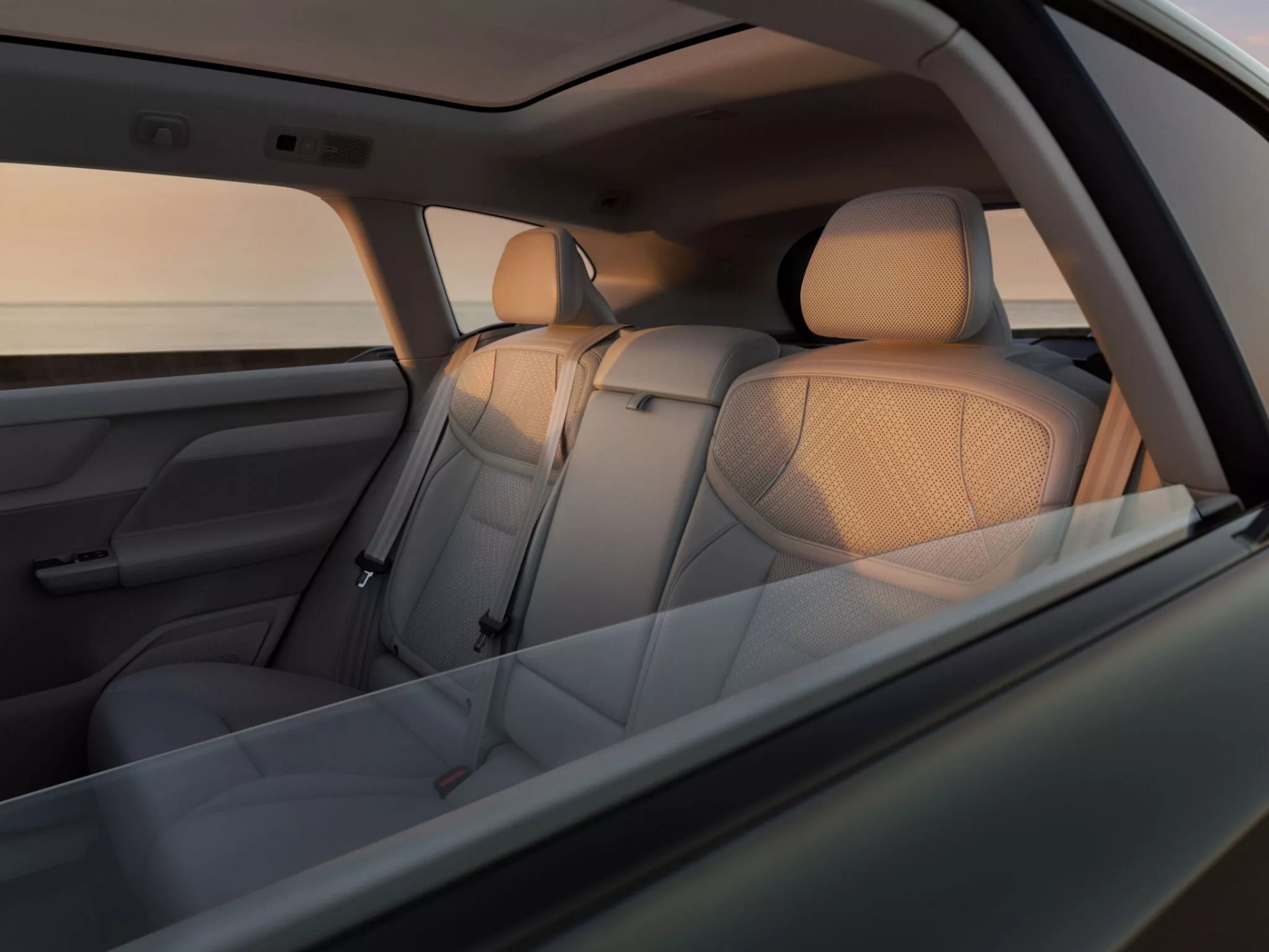 SUV điện Volvo EX60 ra mắt với diện mạo hiện đại, cấu hình mạnh mẽ Hàng ghế sau của Volvo EX60
