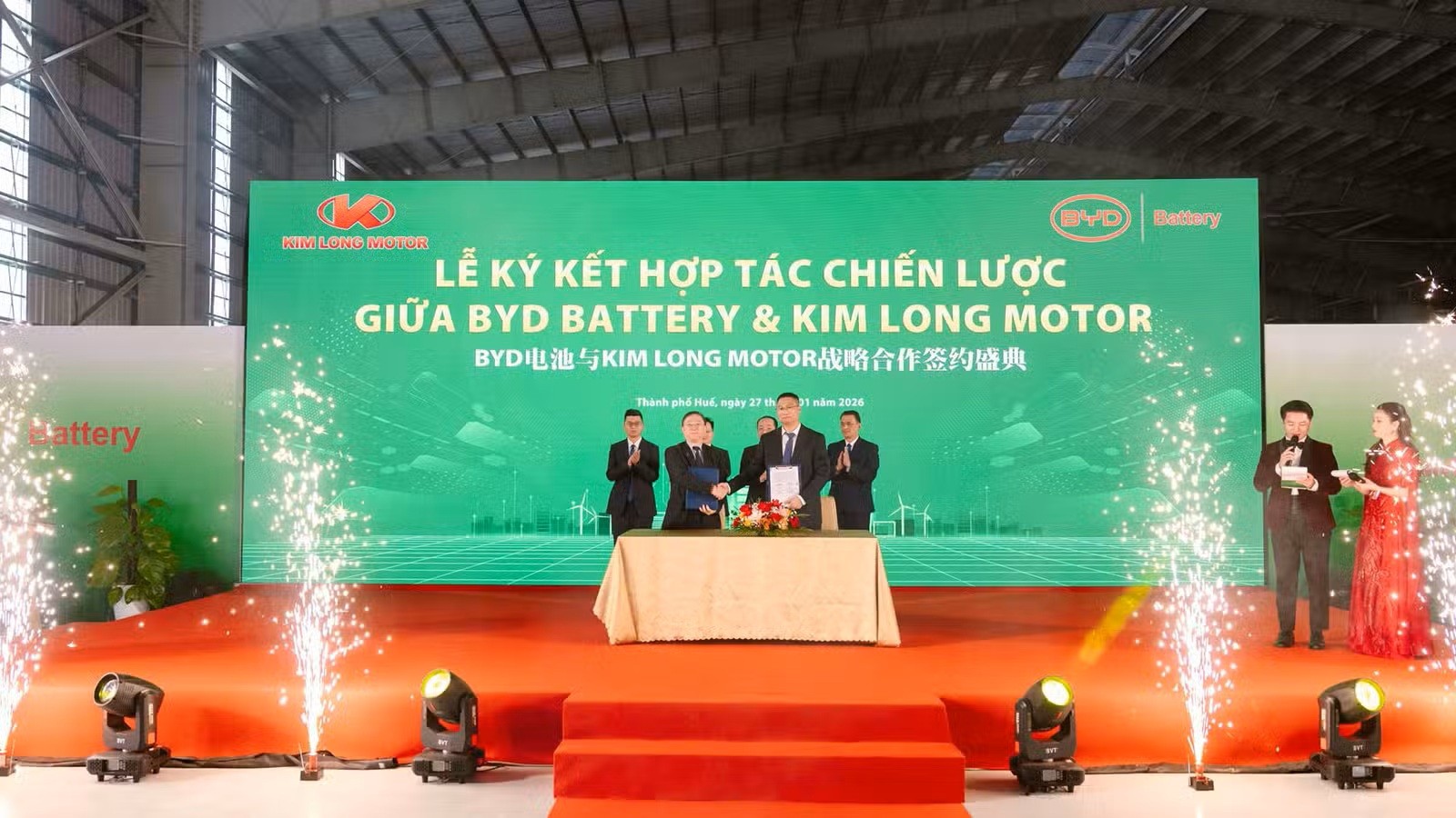 Khởi công xây dựng nhà máy pin xe điện BYD tại Việt Nam, đối tác là hãng xe Kim Long Motor Khởi công xây dựng nhà máy pin xe điện BYD tại Việt Nam, đối tác là hãng xe Kim Long Motor