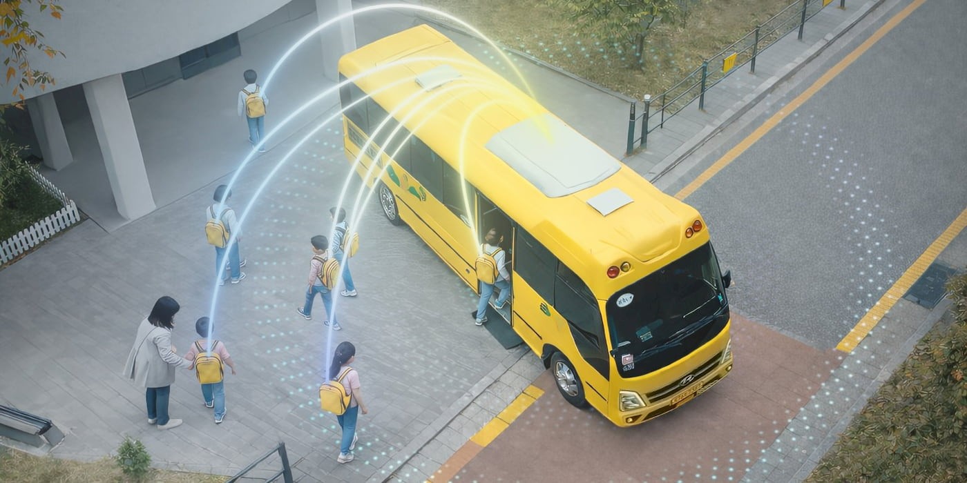 Hyundai hé lộ Công nghệ Vision Pulse của Hyundai sử dụng sóng vô tuyến băng thông siêu rộng (UWB) để nhận diện người và vật thể xung quanh