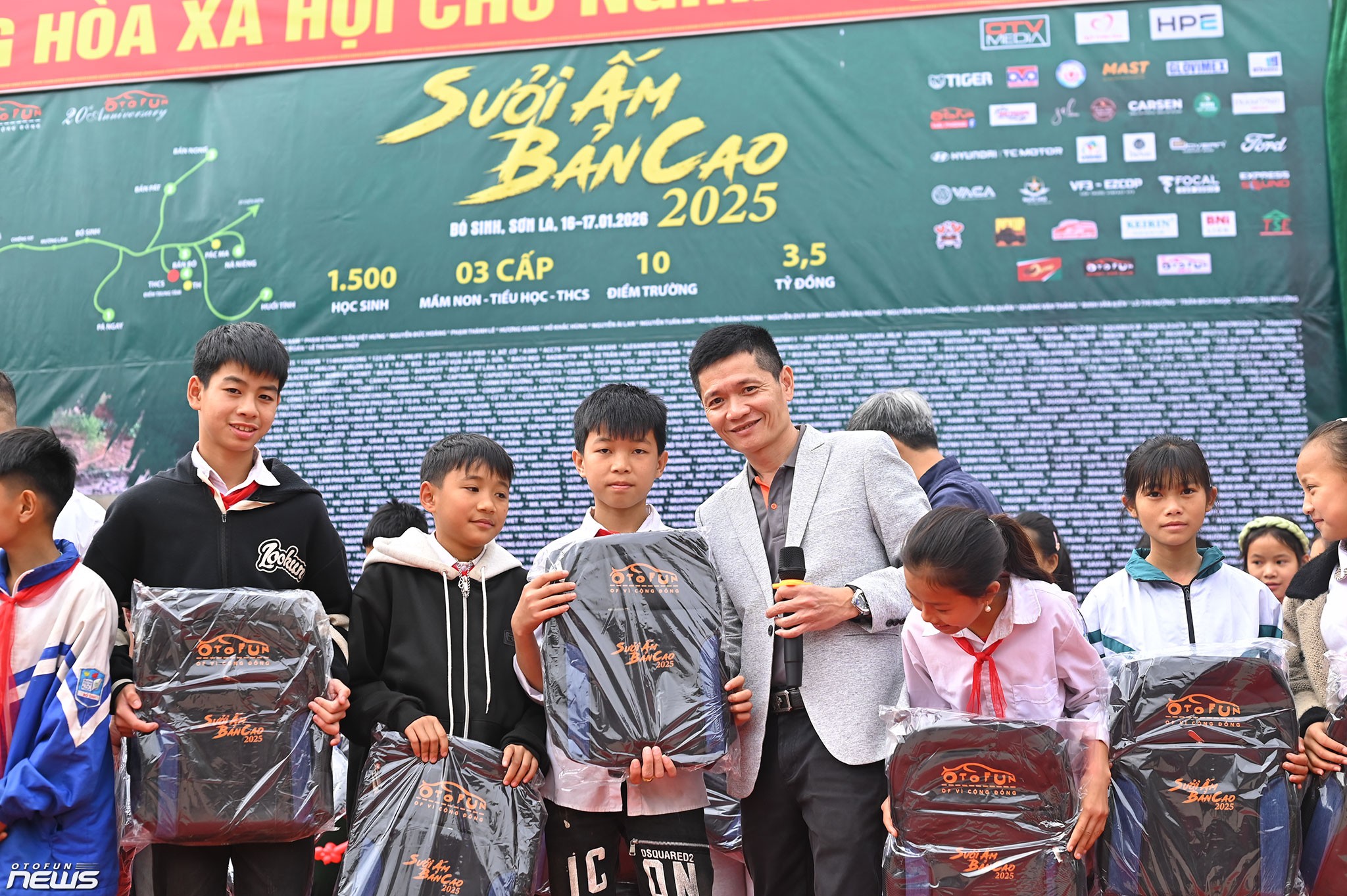 Sưởi Ấm Bản Cao (SABC) 2025 - Phần 2: Những nụ cười ở Bó Sinh
