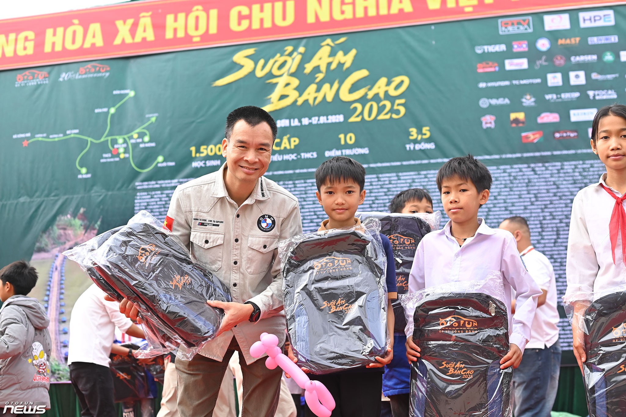 Sưởi Ấm Bản Cao (SABC) 2025 - Phần 2: Những nụ cười ở Bó Sinh