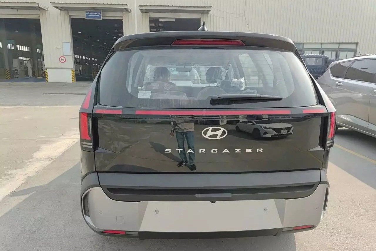 Hyundai Stargazer 2026 lộ diện tại Việt Nam, thiết kế vuông vức hơn, bổ sung ADAS Hyundai Stargazer 2026 lộ diện tại Việt Nam, thiết kế vuông vức hơn, bổ sung ADAS