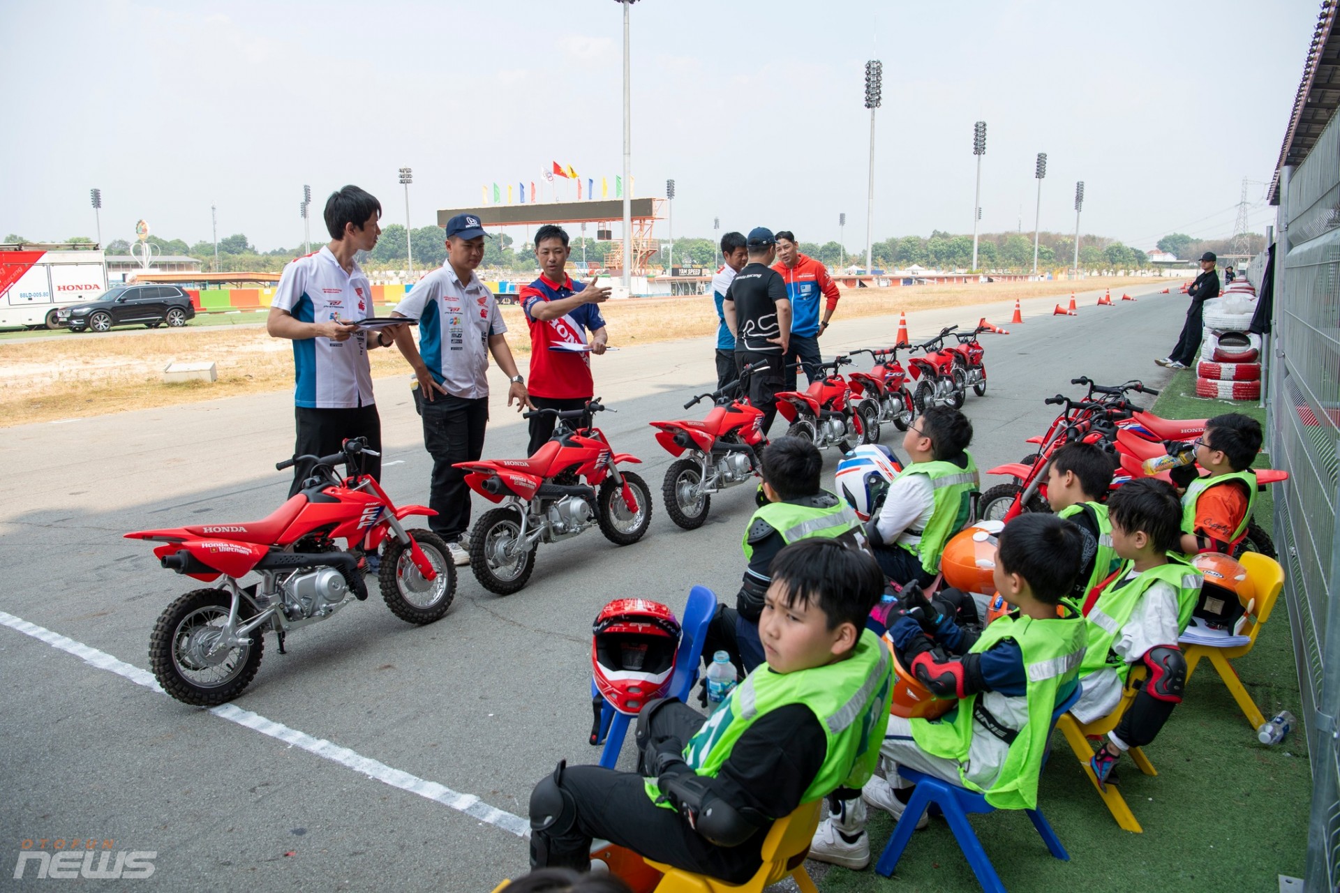 Sôi nổi vòng tuyển chọn Tài năng đua xe nhí 2026 tại Trường đua Đại Nam Sôi nổi vòng tuyển chọn Tài năng đua xe nhí 2026 tại Trường đua Đại Nam