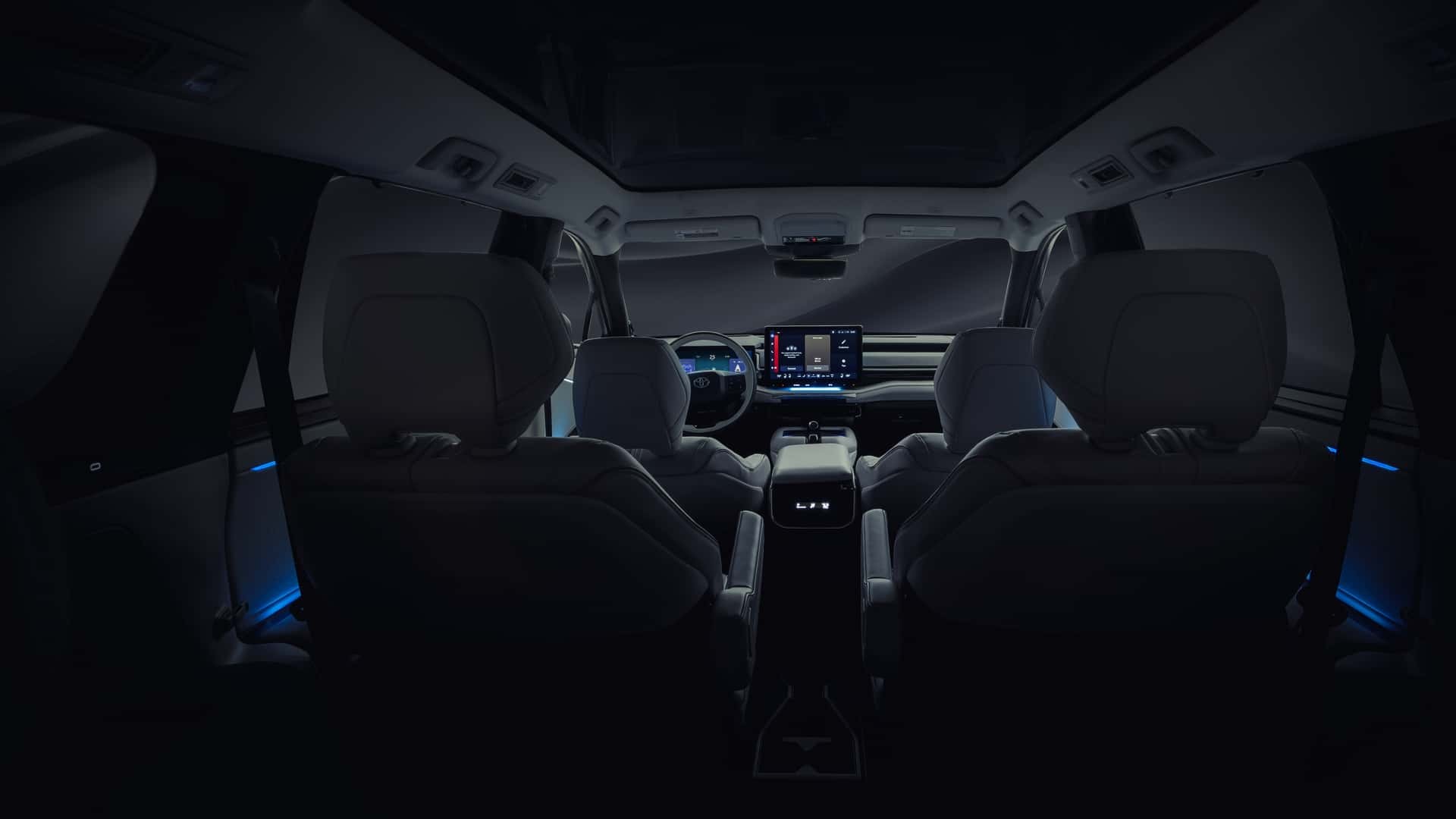 Toyota tiếp tục hé lộ hình ảnh nội thất của mẫu SUV điện ba hàng ghế mới Hình ảnh úp mở nội thất của mẫu SUV điện ba hàng ghế mới từ Toyota