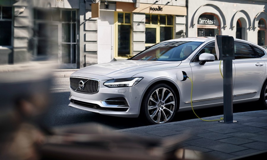 Xe hybrid lần đầu vượt xe xăng tại châu Âu trong năm 2025 Xe hybrid lần đầu vượt xe xăng tại châu Âu trong năm 2025