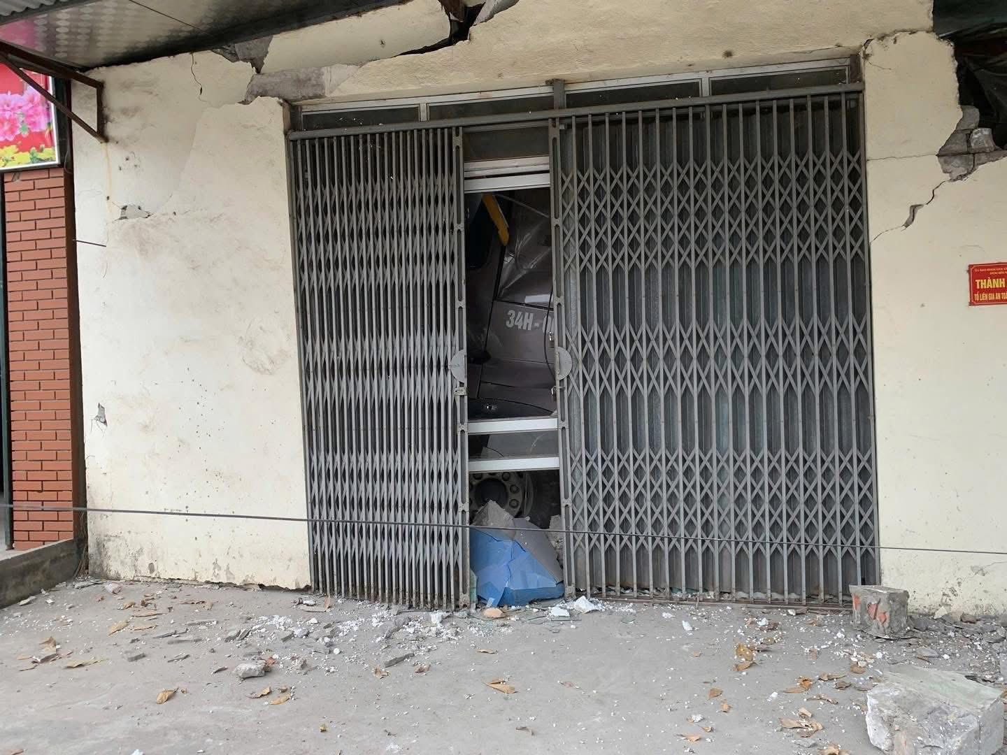 Tổng hợp tin tức tai nạn giao thông mới nhất ngày hôm nay 6/2/2026 Tổng hợp tin tức tai nạn giao thông mới nhất ngày hôm nay 6/2/2026