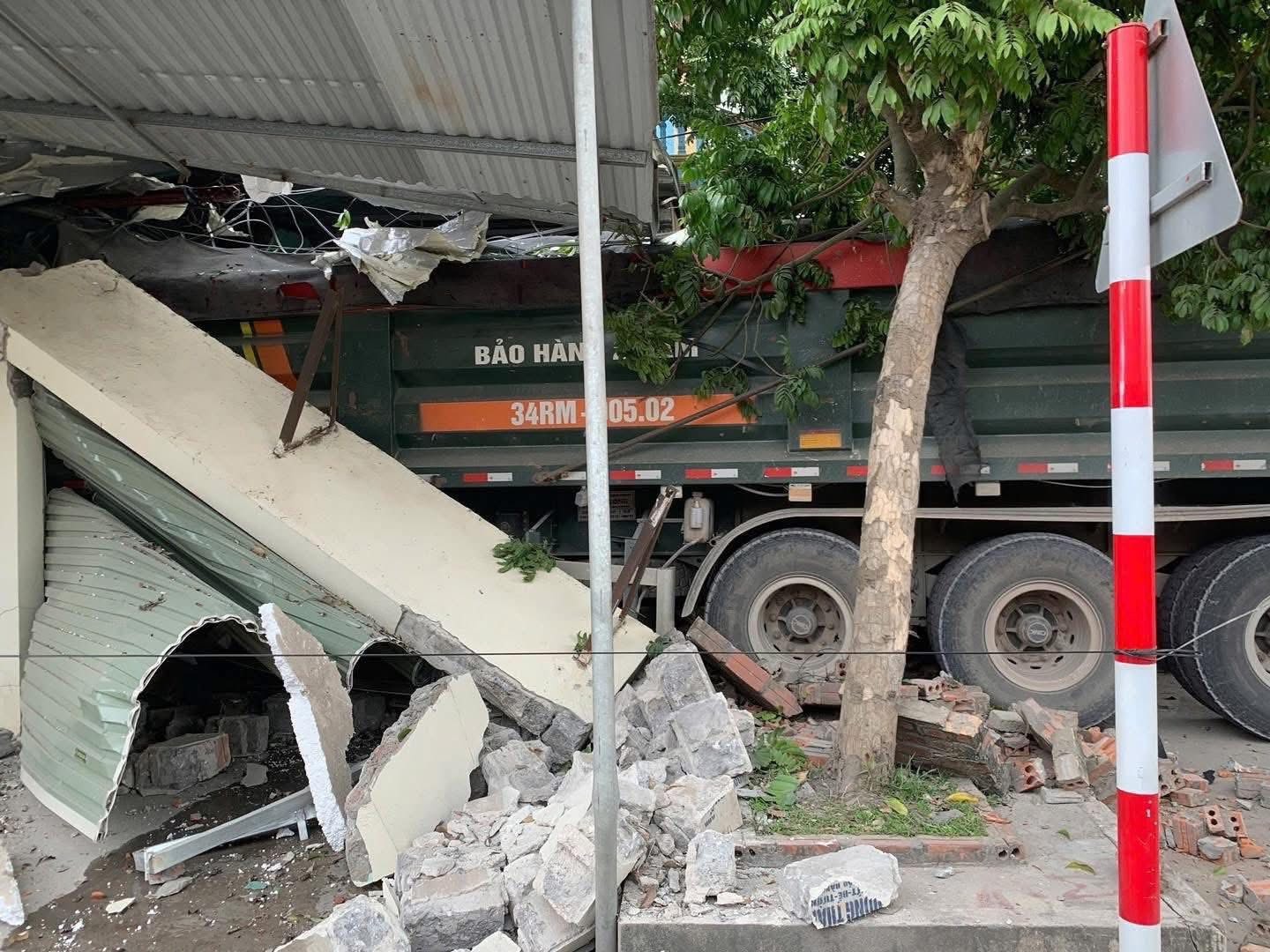 Tổng hợp tin tức tai nạn giao thông mới nhất ngày hôm nay 6/2/2026 Tổng hợp tin tức tai nạn giao thông mới nhất ngày hôm nay 6/2/2026