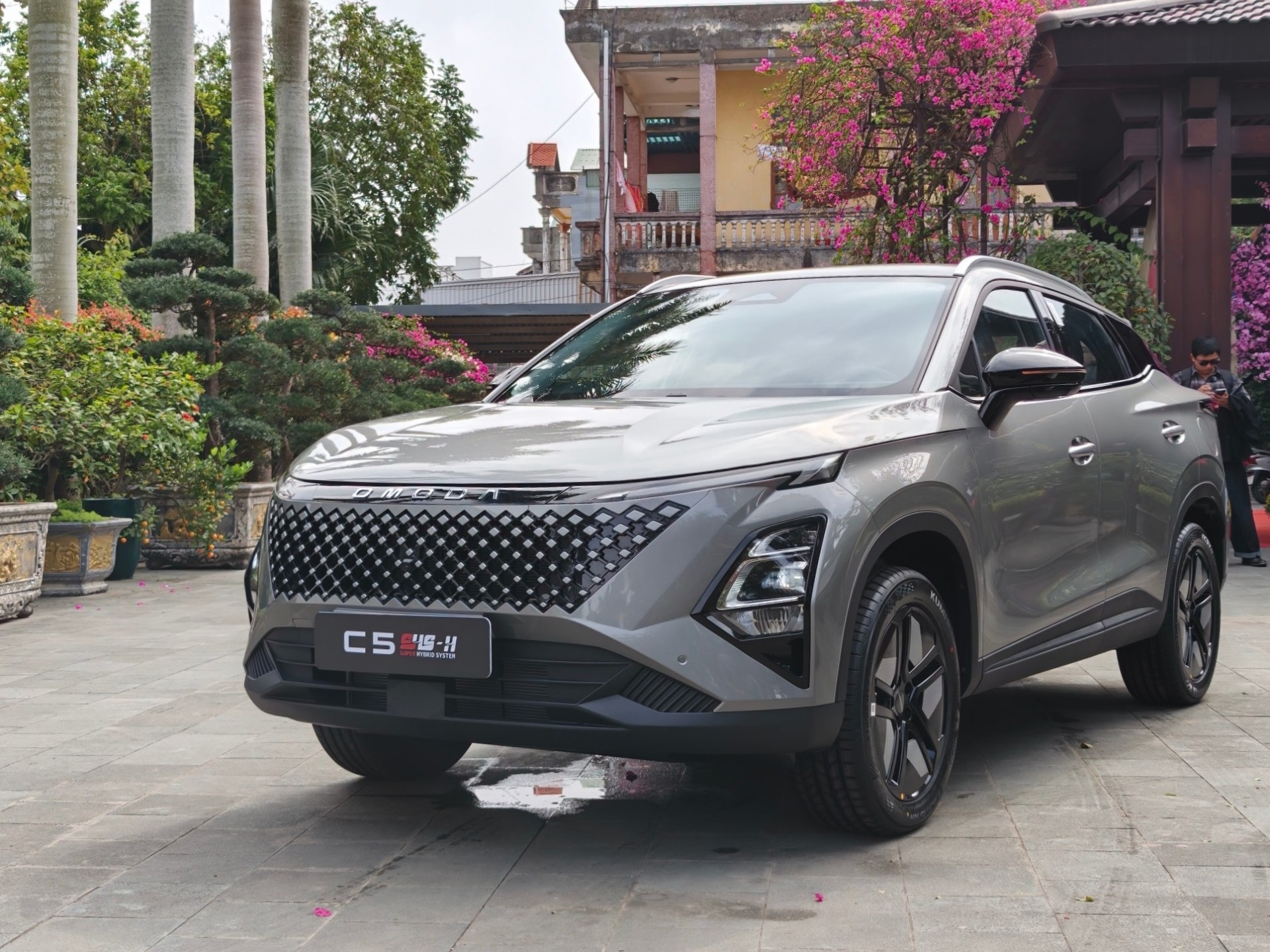 Omoda C5 SHS lộ diện, thách thức Toyota Corolla Cross HEV Omoda C5 SHS lộ diện, thách thức Toyota Corolla Cross HEV