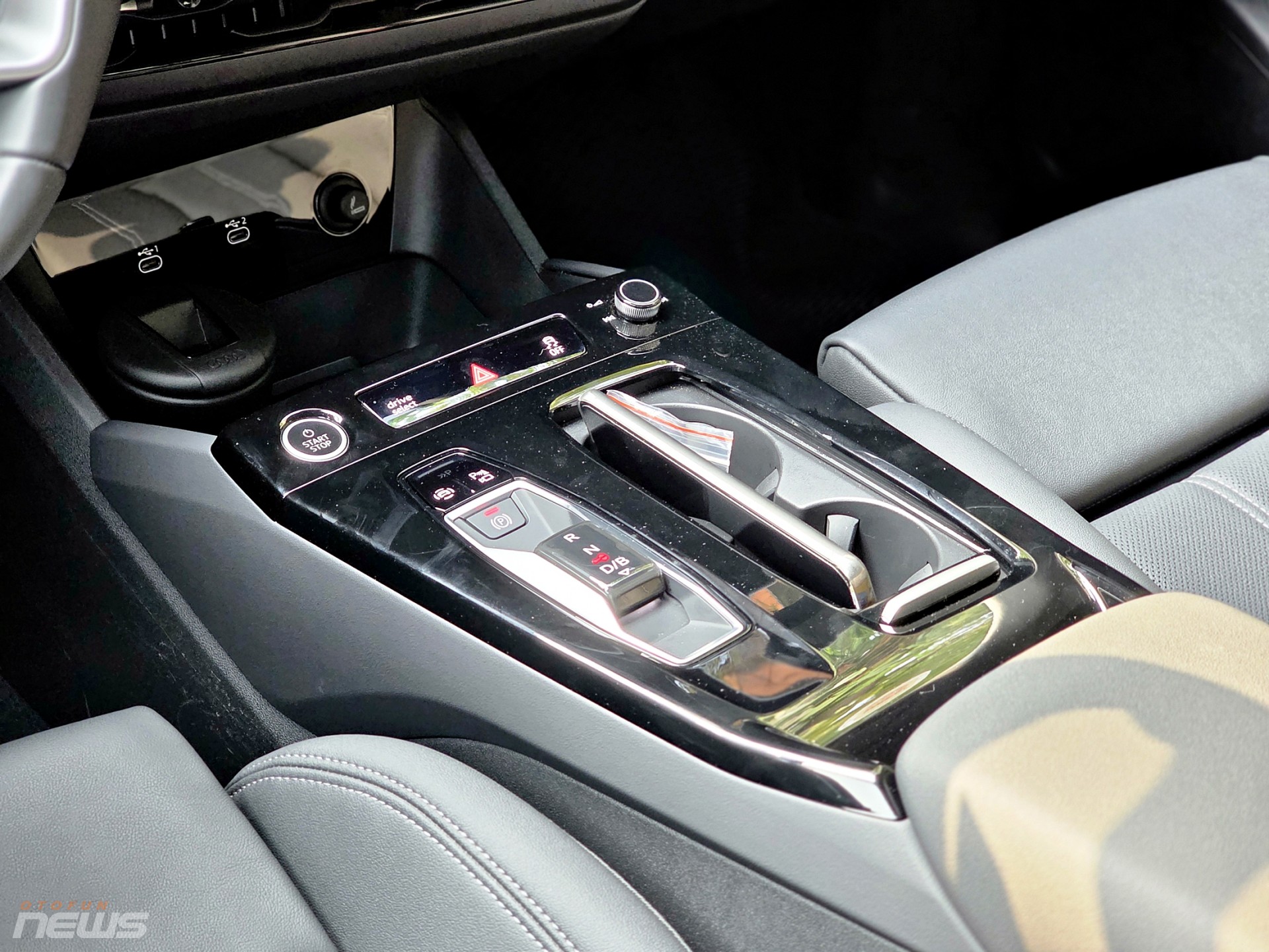Cận cảnh Audi Q6 e tron giá 3,19 tỷ đồng