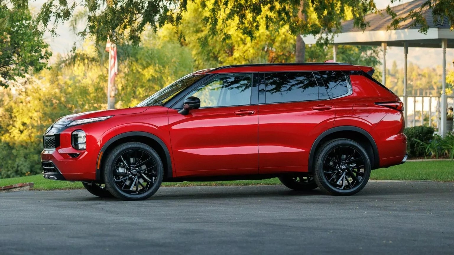 Nissan X Trail PHEV 2026, bản song sinh của Mitsubishi Outlander Nissan X Trail PHEV 2026, bản song sinh của Mitsubishi Outlander
