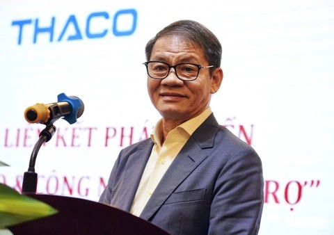 Thaco chuyển hướng chiến lược, phát triển xe du lịch thương hiệu riêng Trần Bá Dương Thaco chuyển hướng chiến lược, phát triển xe du lịch thương hiệu riêng