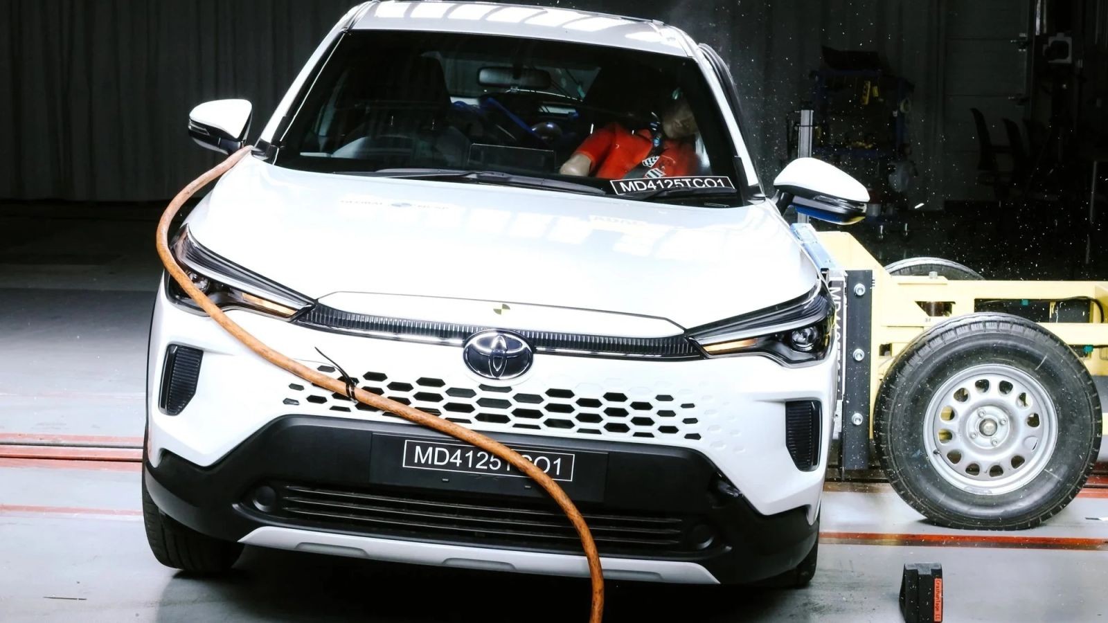 Thiếu túi khí rèm, Toyota Corolla Cross bị hạ điểm an toàn Thiếu túi khí rèm, Toyota Corolla Cross bị hạ điểm an toàn