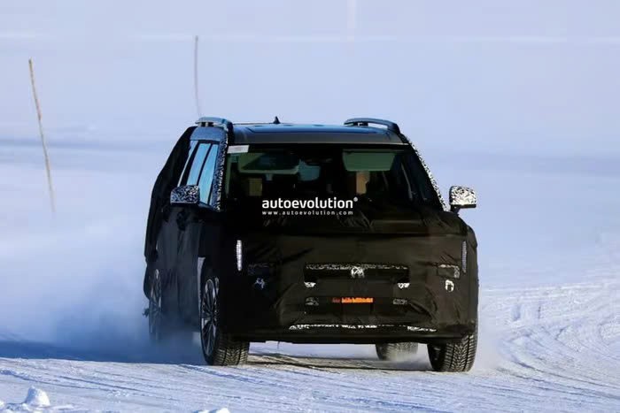 Hyundai Santa Fe 2027 sẽ 'lột xác' toàn diện