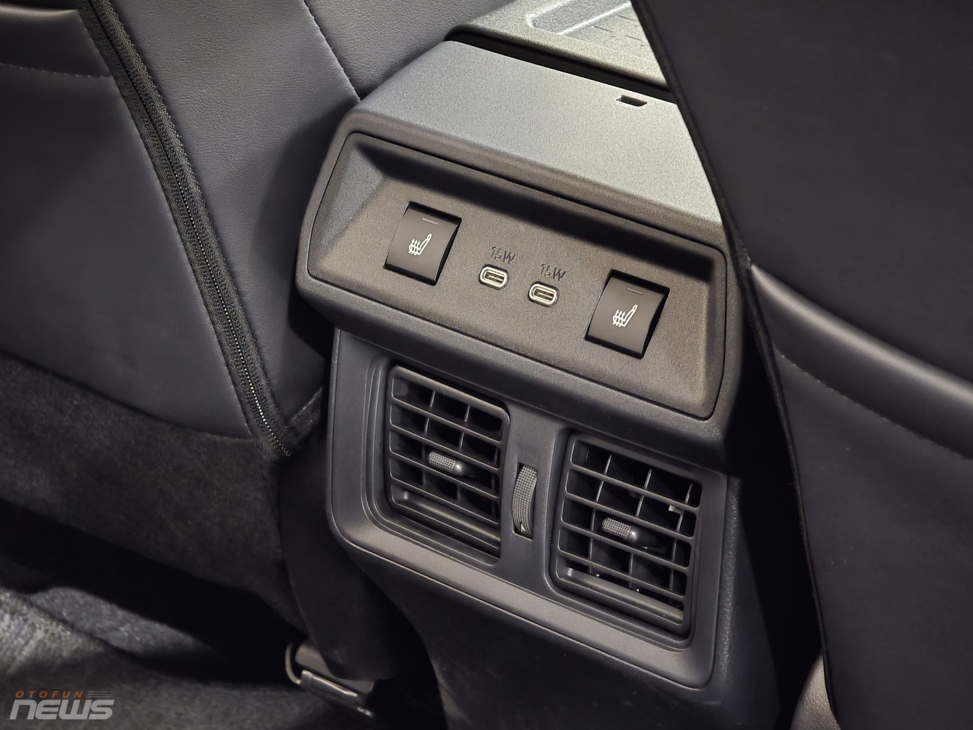 Toyota RAV4 2026 cháy hàng tại Nhật, xe lướt đã đội giá 1 triệu yên Toyota RAV4 2026 cháy hàng tại Nhật, xe lướt đã đội giá 1 triệu yên