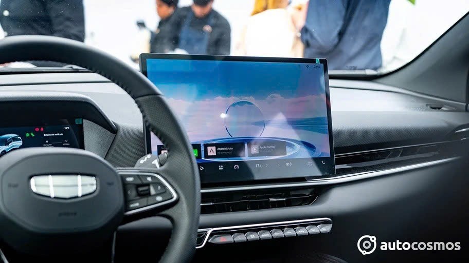 Geely Coolray facelift xuất hiện ở Hà Nội Geely Coolray facelift xuất hiện ở Hà Nội