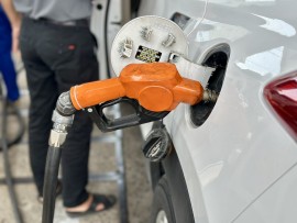Giá xăng dầu ngày hôm nay 5/3/2026 như thế nào? Tăng giảm bao nhiêu đồng/lít?