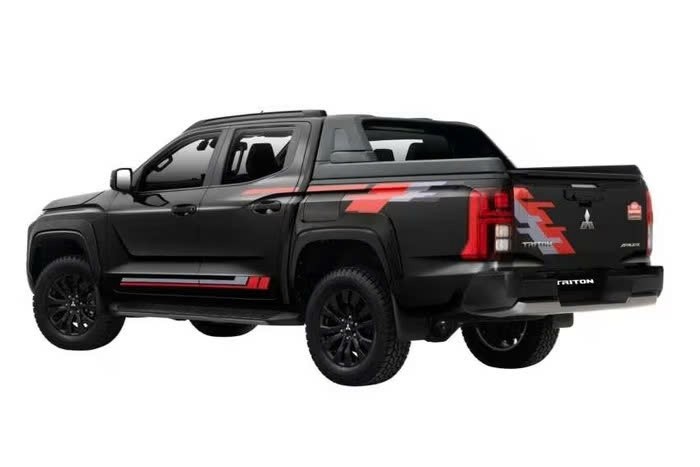 Mitsubishi Triton Championship Edition trình làng kỷ niệm chiến thắng AXCR Mitsubishi Triton Championship Edition trình làng kỷ niệm chiến thắng AXCR