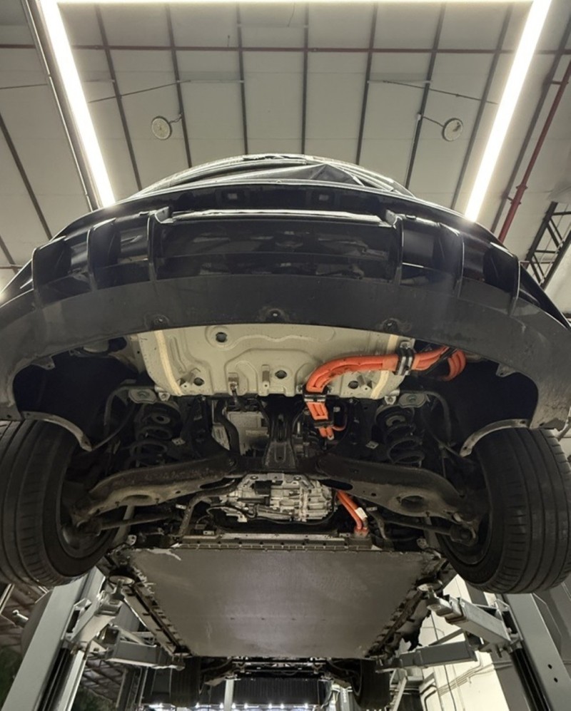 BYD Seal đột ngột bốc cháy giữa đường, tài xế kịp thời thoát khỏi ca-bin Đáng lưu ý, bộ pin Blade của xe vẫn còn nguyên vẹn