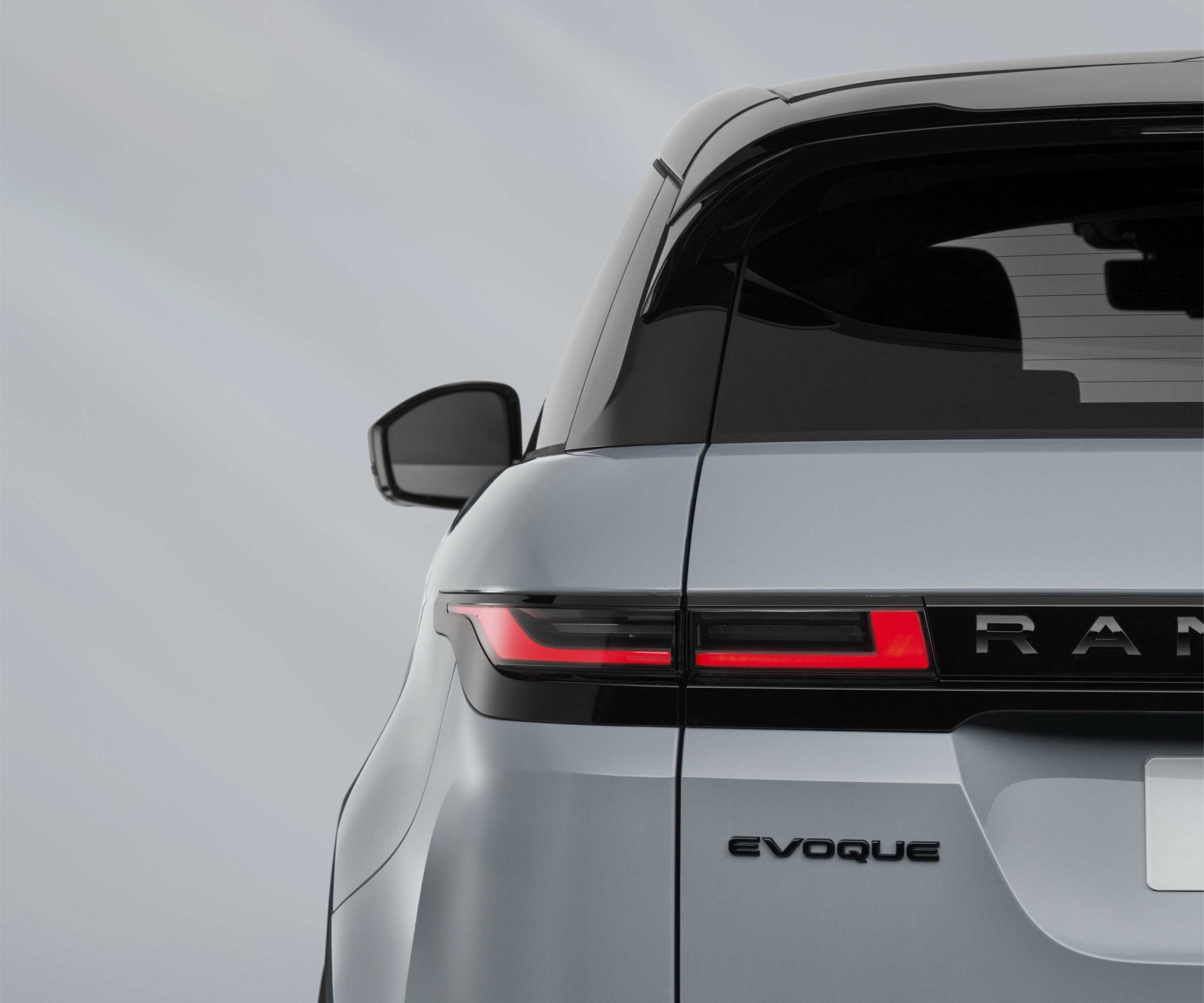 Range Rover Evoque 26.5MY ra mắt tại Việt Nam, mức giá khoảng 2,96 tỷ đồng Range Rover Evoque 26.5MY ra mắt tại Việt Nam, mức giá khoảng 2,96 tỷ đồng