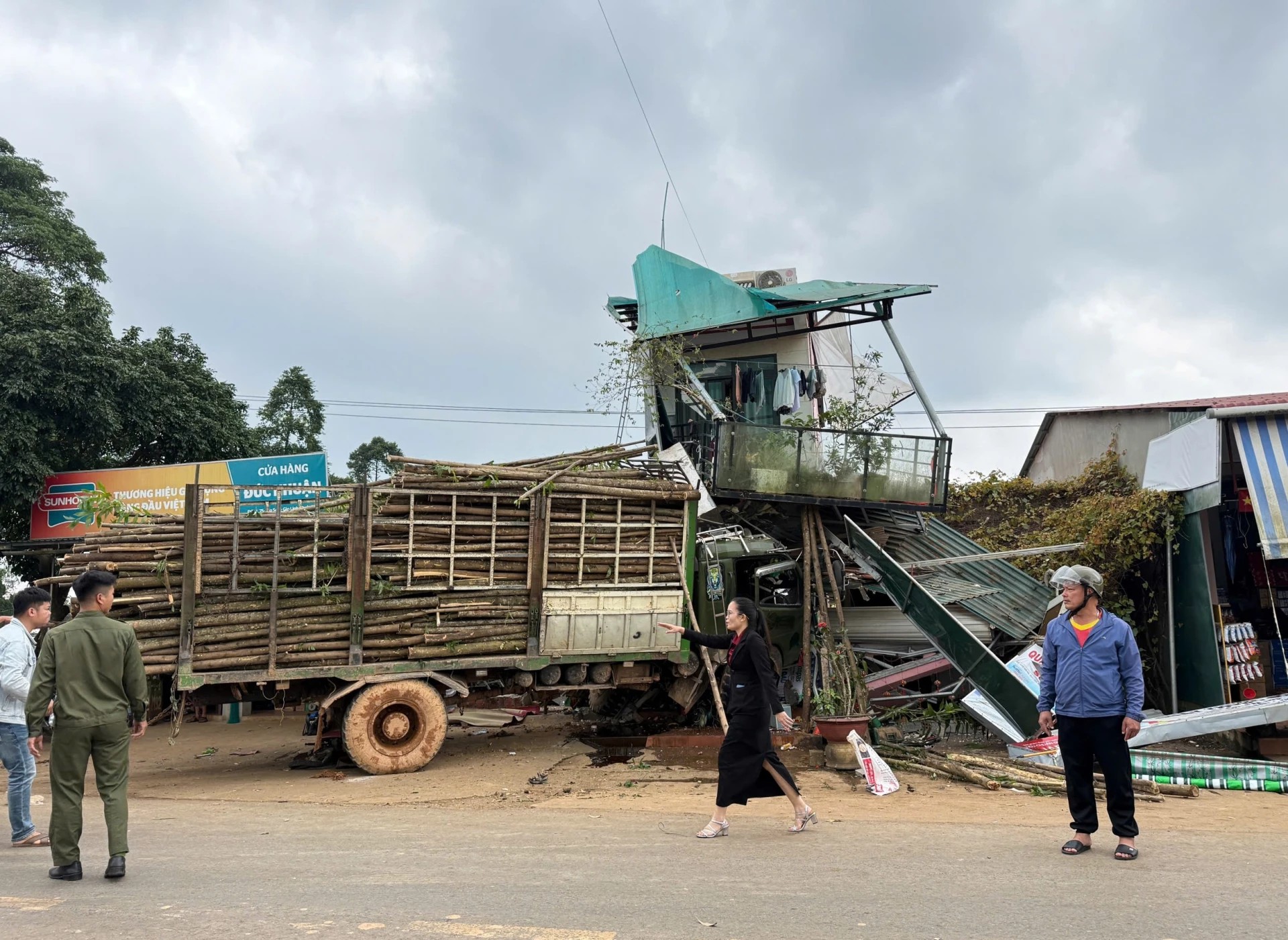 Tổng hợp tin tức tai nạn giao thông mới nhất ngày hôm nay 12/3/2026 Tổng hợp tin tức tai nạn giao thông mới nhất ngày hôm nay 12/3/2026