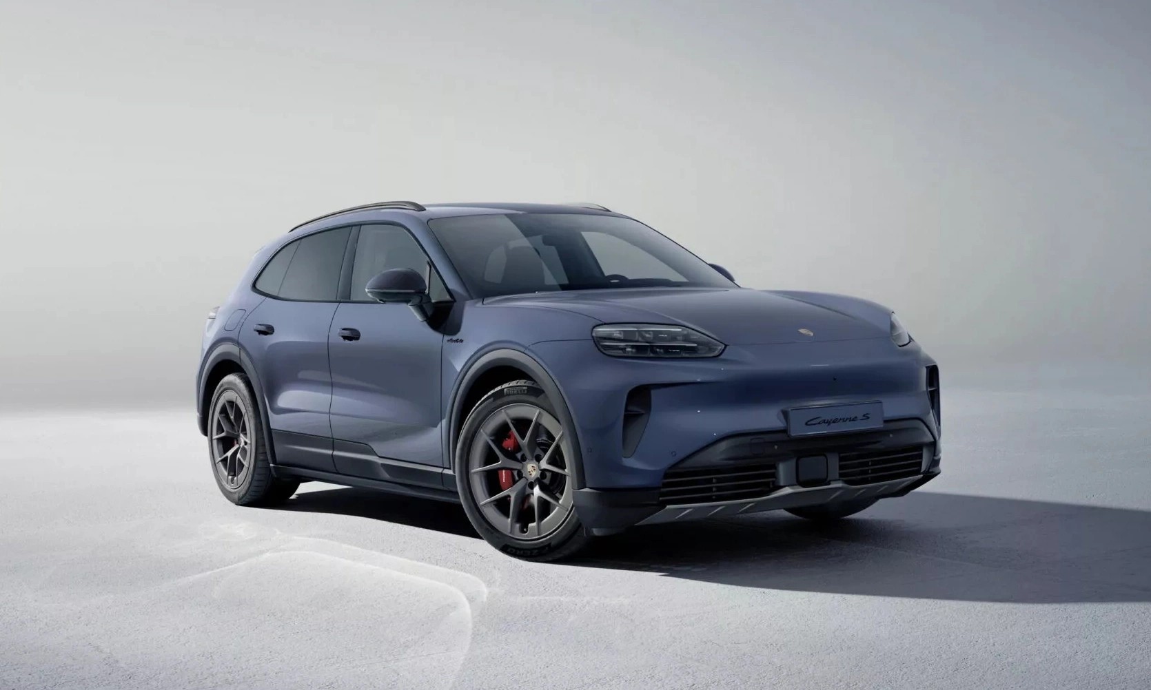 SUV điện Porsche Cayenne S Electric có gì: 657 mã lực, sạc siêu nhanh 16 phút SUV điện Porsche Cayenne S Electric có gì: 657 mã lực, sạc siêu nhanh 16 phút