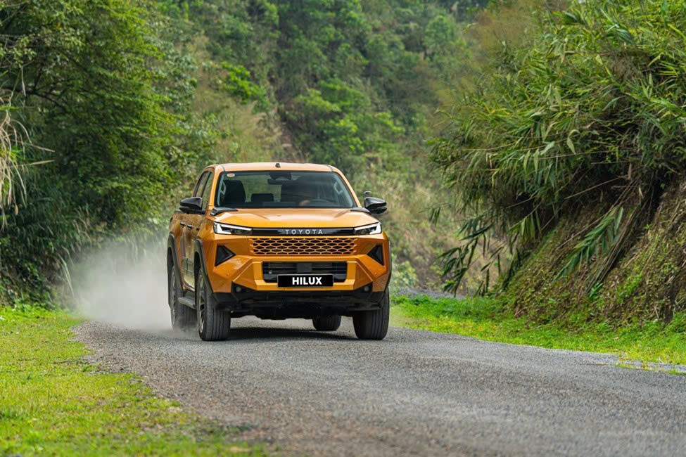 Toyota Hilux thế hệ mới - sự trở lại của nhà vua Toyota Hilux thế hệ mới - sự trở lại của nhà vua