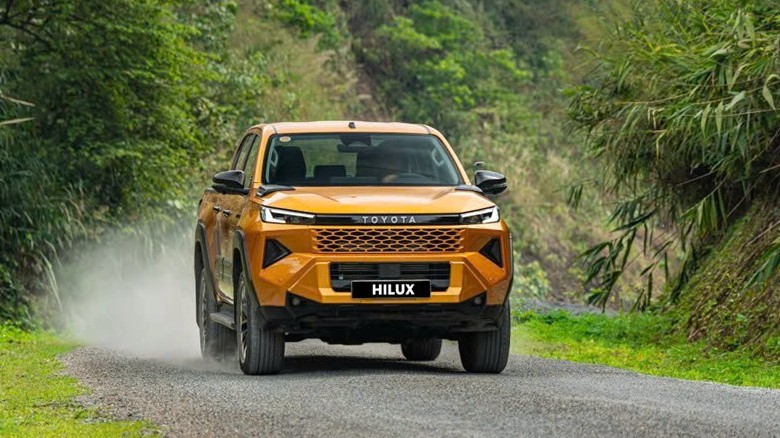 Toyota Hilux thế hệ mới - sự trở lại của nhà vua