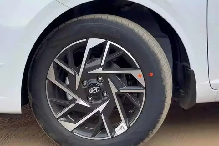 Ảnh thực tế Hyundai Accent 2026 vừa ra mắt tin xe Hyundai Accent 2026 vừa ra mắt