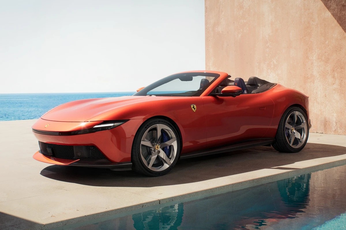 Ferrari giới thiệu Amalfi Spider, siêu xe 2+2 chỗ thiên về trải nghiệm hàng ngày Ferrari giới thiệu Amalfi Spider, siêu xe 2+2 chỗ thiên về trải nghiệm hàng ngày