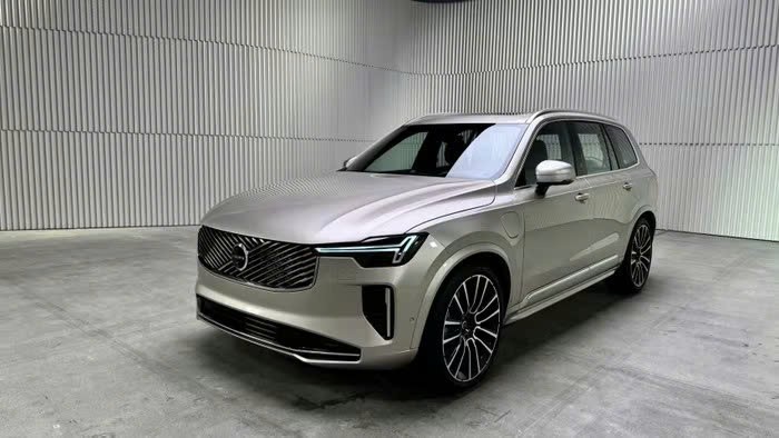 Volvo XC90 mới chốt lịch ra mắt tại Việt Nam, giá dự kiến 3,579 tỷ đồng Volvo XC90 mới chốt lịch ra mắt tại Việt Nam, giá dự kiến 3,579 tỷ đồng