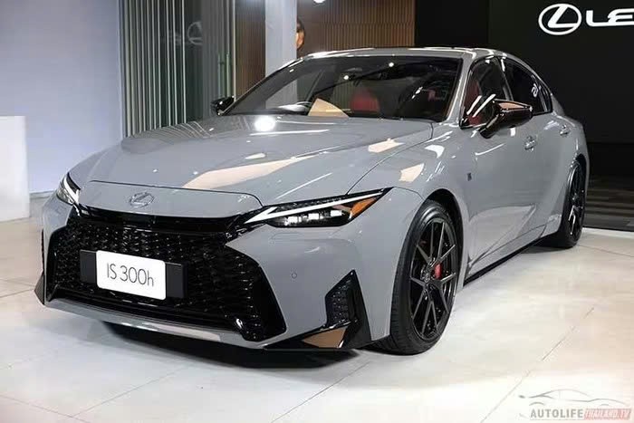 Lexus IS300h 2026 ra mắt Thái Lan, liệu có về Việt Nam? Lexus IS300h 2026 ra mắt Thái Lan, liệu có về Việt Nam?