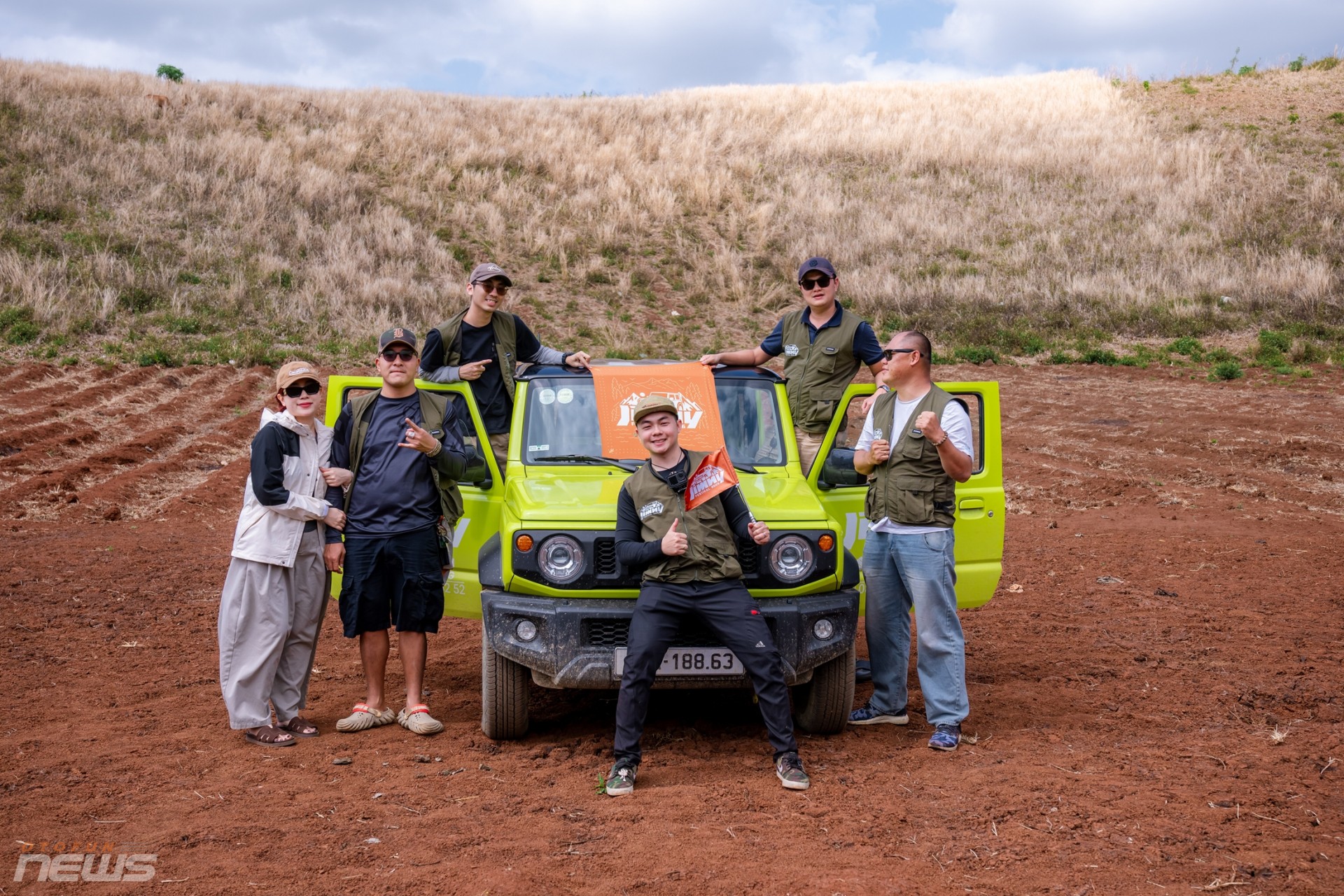 Theo dấu bánh xe Jimny: Hành trình 3 ngày chạm vào Tây Nguyên và giới hạn bản thân Theo dấu bánh xe Jimny: Hành trình 3 ngày chạm vào Tây Nguyên và giới hạn bản thân